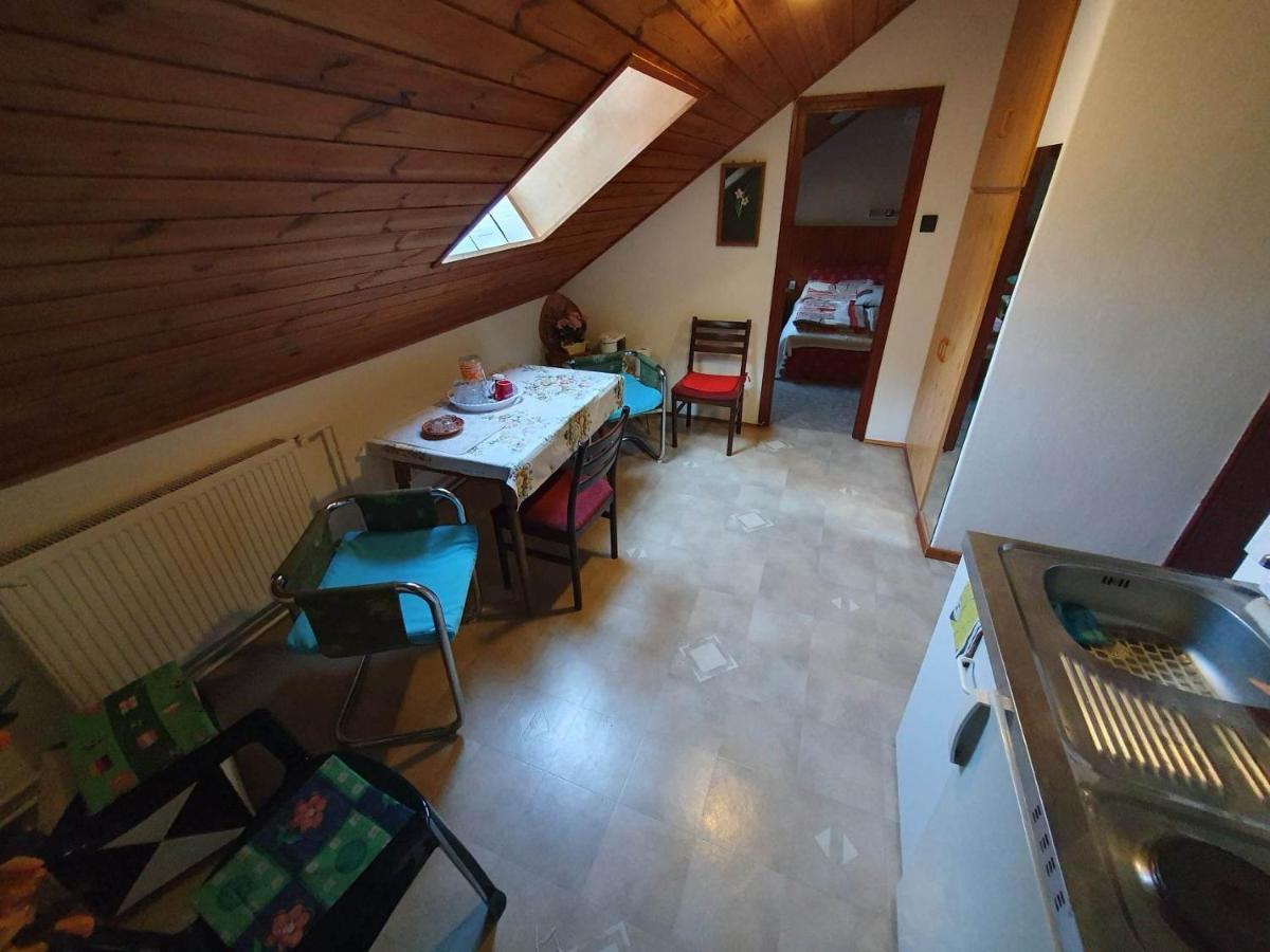 Pereszlényi Vendégház Visegrád Esterno foto