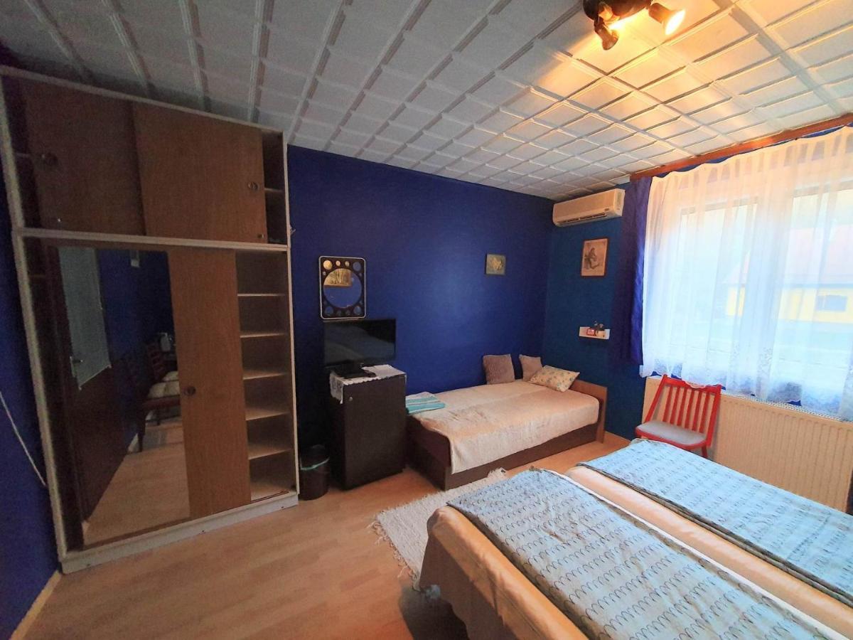 Pereszlényi Vendégház Visegrád Esterno foto